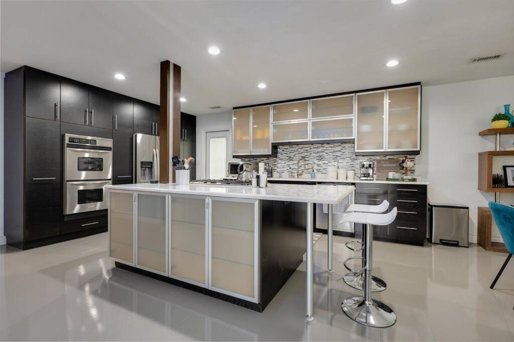 Willa Uf Sunshine House - Patio & Bbq - Chef Kitchen - Ev Car Station - Upscale Neighborhood! Gainesville Zewnętrze zdjęcie