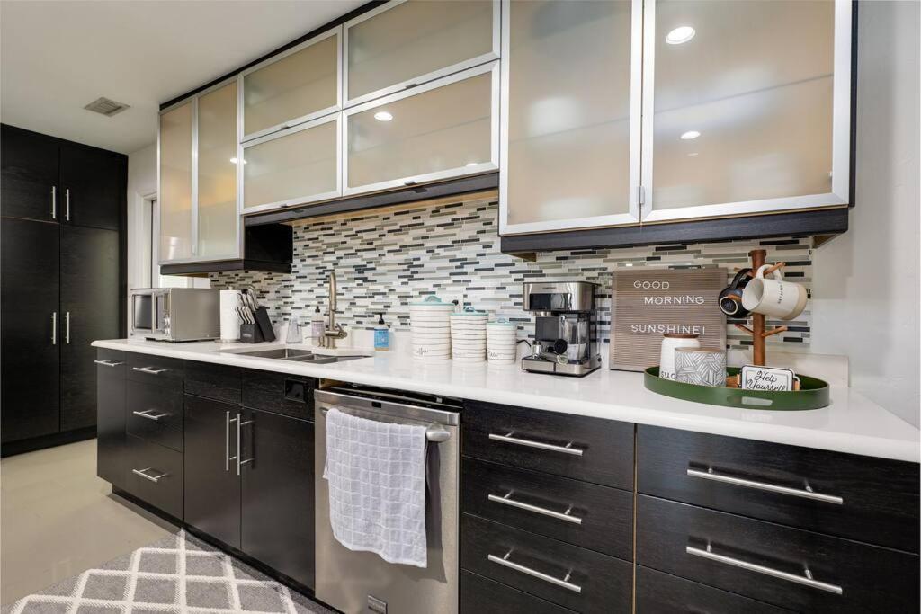 Willa Uf Sunshine House - Patio & Bbq - Chef Kitchen - Ev Car Station - Upscale Neighborhood! Gainesville Zewnętrze zdjęcie