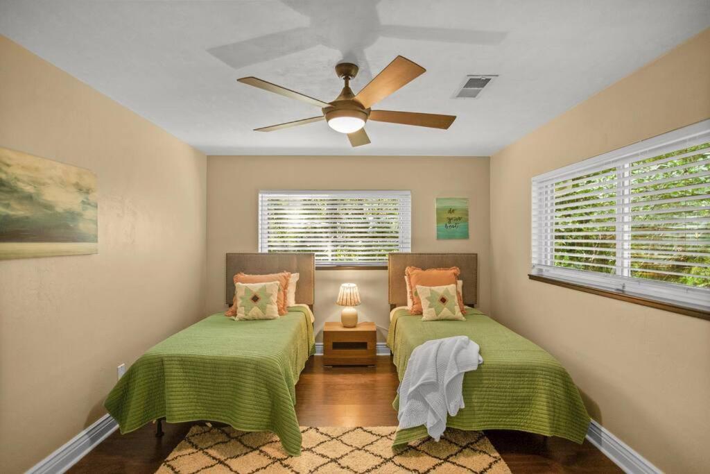 Willa Uf Sunshine House - Patio & Bbq - Chef Kitchen - Ev Car Station - Upscale Neighborhood! Gainesville Zewnętrze zdjęcie